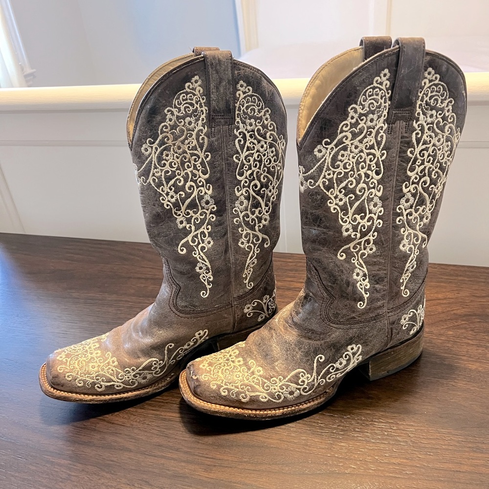 Corral Brown/Gray Embroidered Western Boots